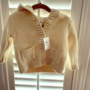 Gap 6-12 month sweater with ears cream color